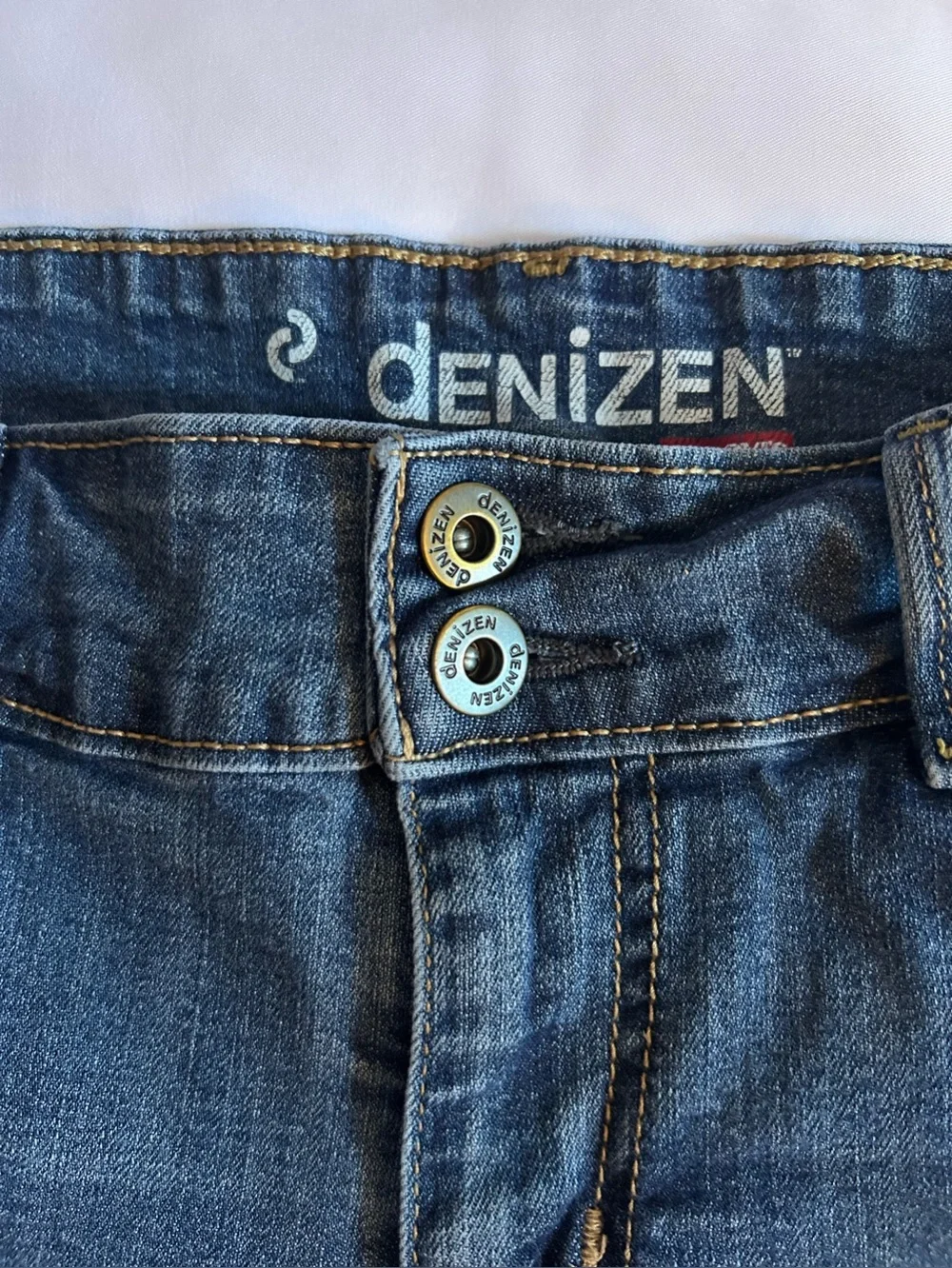 Women's Levi Denizen Cuffed Denim Shorts Size 14